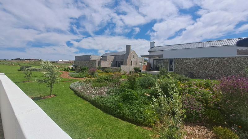 2 Bedroom Property for Sale in Stilbaai Wes Western Cape